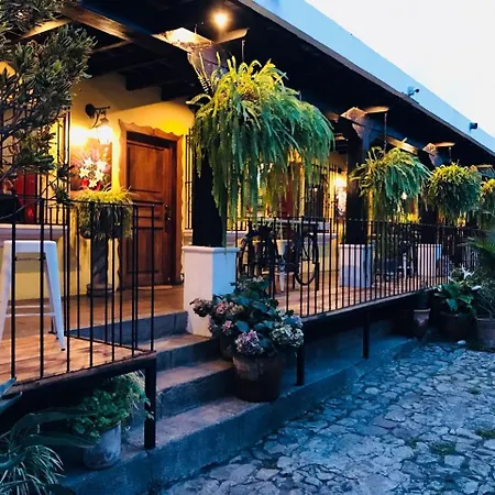 Lirios, Hotel Boutique